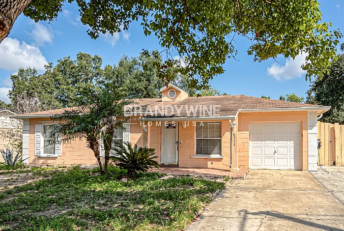 3 bed, 2.0 bath, 1660 sqft, $2,397 — Photo 2