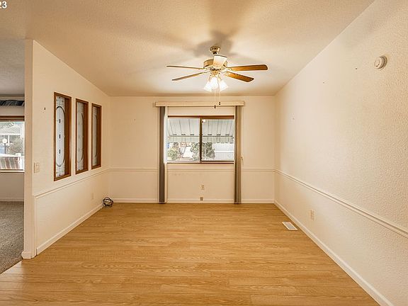 4th image of 13216 NE 59th St Unit 21