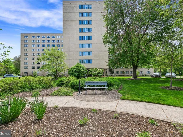 6631 Wakefield Dr APT 203, Alexandria, VA 22307