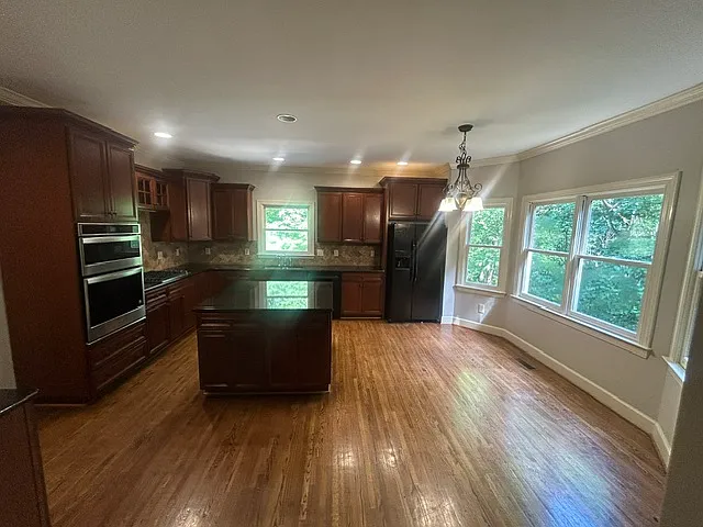 314 Greystone Glen Cir — Photo 6
