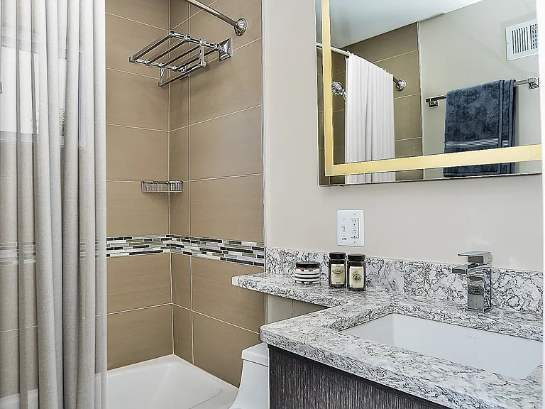 1919 N Dinwiddie St #1 — Photo 28