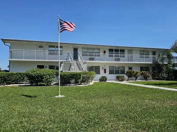 145 Sheffield St E, Wellington, FL 33414