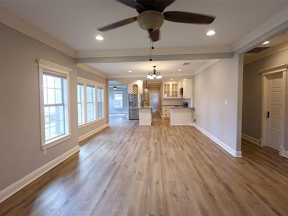 2nd image of 512 Enid St
