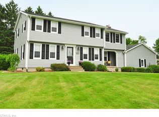 69 Valley View Dr, Suffield, CT 06078