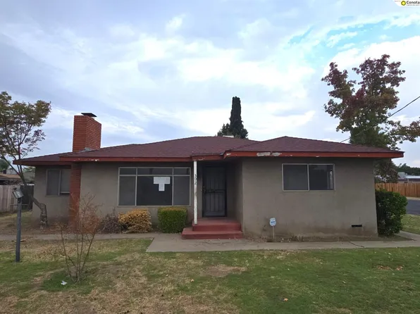 302 Stadium Rd, Madera, CA 93637