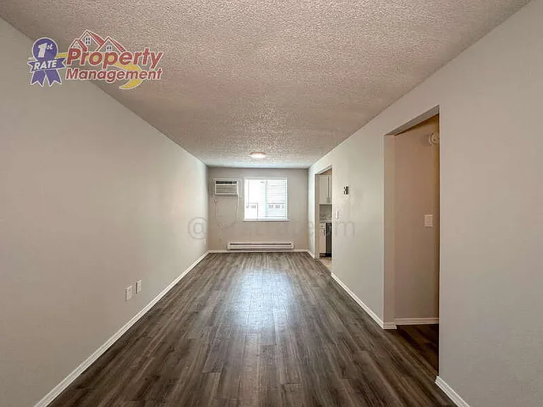 1133 W Howe St #5 — Photo 6