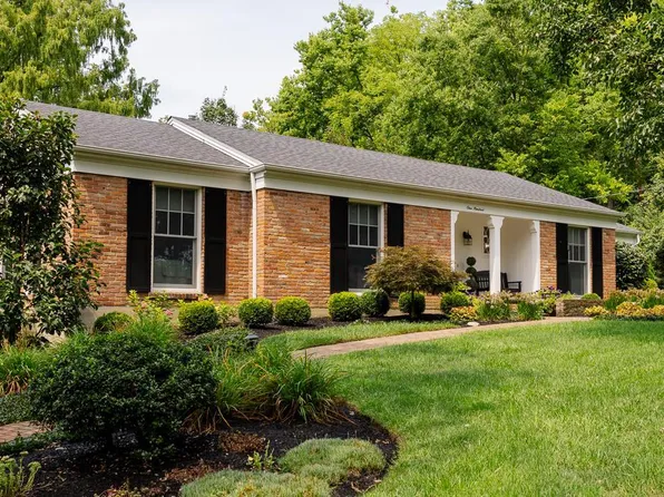 100 Fieldstone Dr, Terrace Park, OH 45174