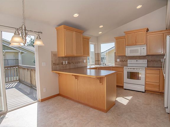 5th image of 4111 S Stonington Ln