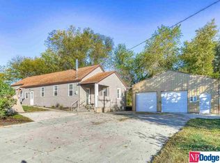 18210 Pflug Rd, Springfield, NE 68059