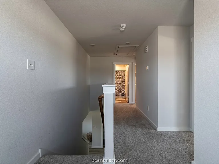 956 Lady Bird Ln — Photo 20