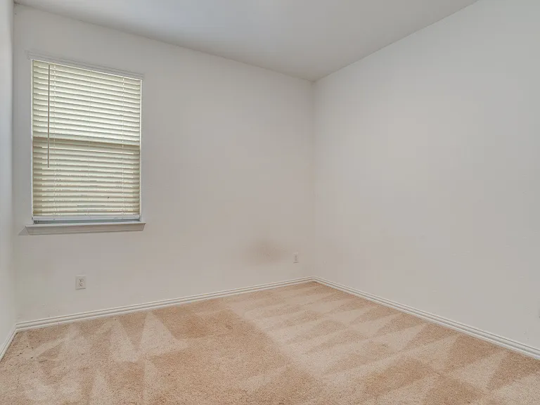 4913 Sagerun Dr — Photo 19