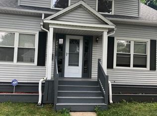 2407 Strathmore Rd, Lansing, MI 48910