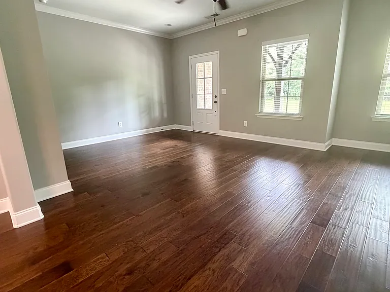 235 Claremont Ct — Photo 15
