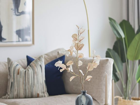 3rd image of 232 Livingston Rd