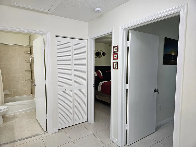 6021 SW 162nd Ct #2 — Photo 5