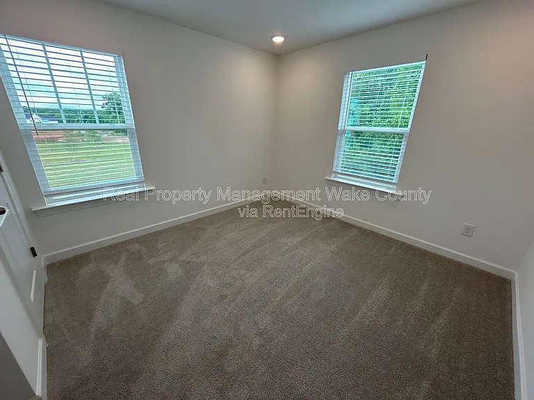 156 Sargents St — Photo 38