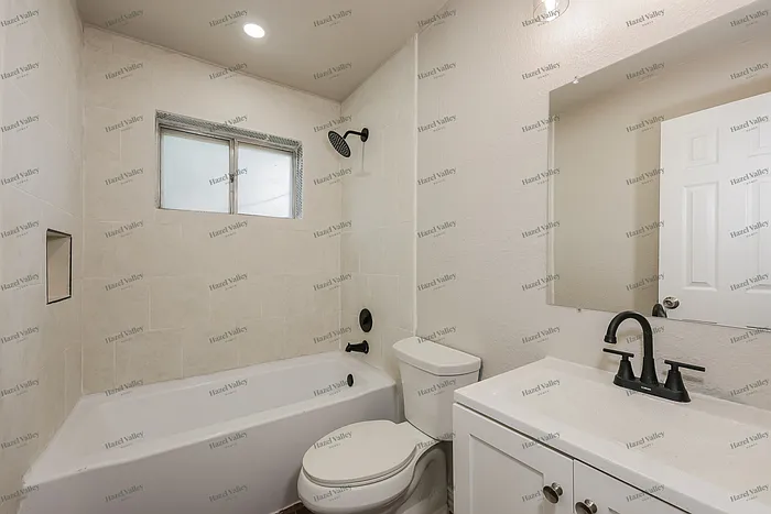 3916 Wendover Dr — Photo 11