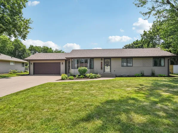 10319 York Ln, Bloomington, MN 55431