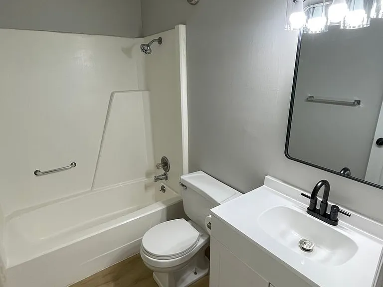 Ironwood Apartments — Photo 9