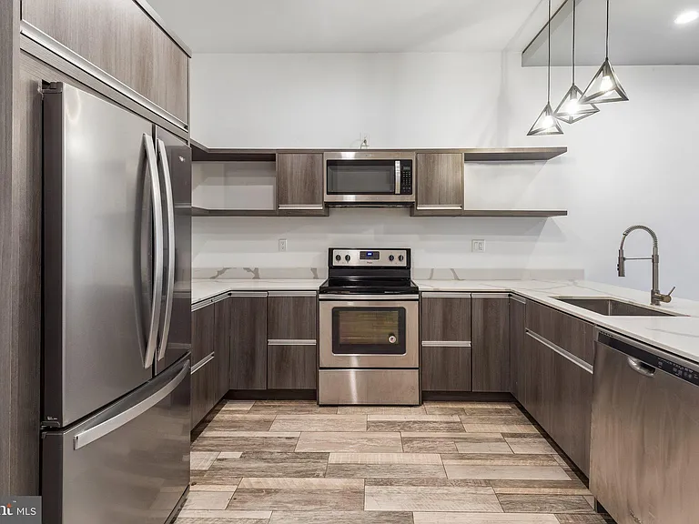 2028 E Fletcher St #1 — Photo 5