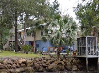 305 Granger Rd SE, Steinhatchee, FL 32359