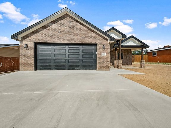 2nd image of 2219 Lynn Dr