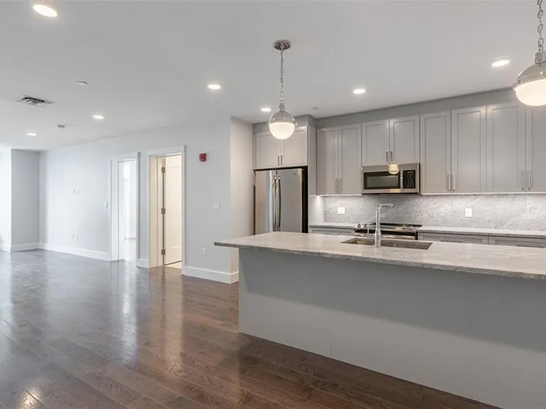 430 McGrath Hwy — Photo 11