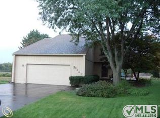 9640 Ridge Top Trl, Clarkston, MI 48348