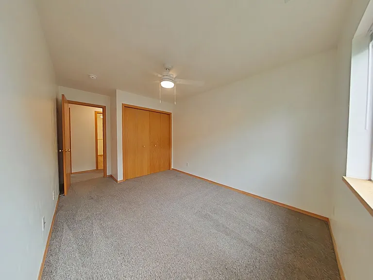 9 Michael Grove Ave — Photo 18