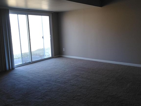 3rd image of 2644 Davison Ave #1