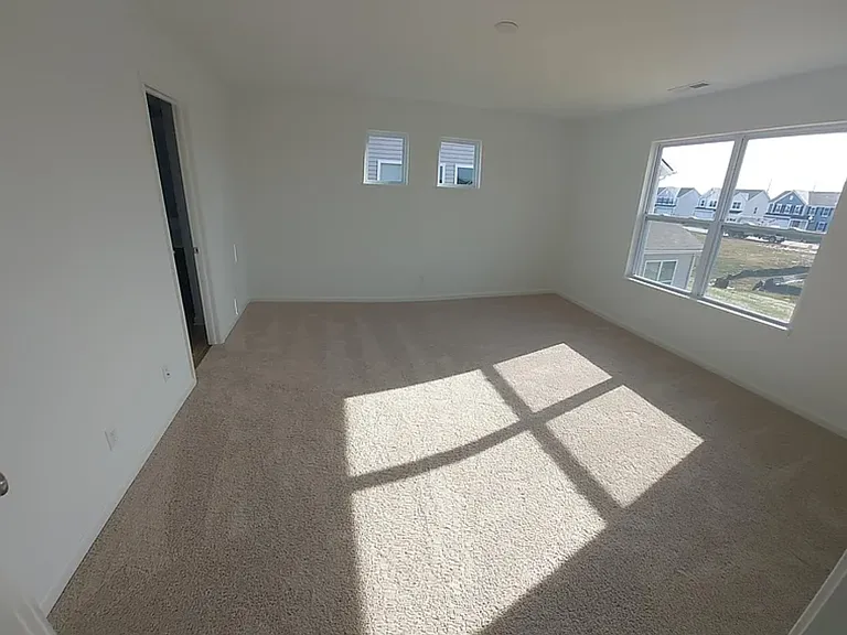 6877 Ferguson Dr — Photo 11