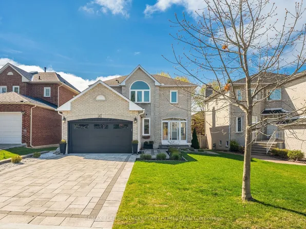 141 Tomlinson Cir, Markham, ON L3R 9K4
