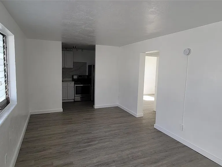 111 SW 18th Ave #3 — Photo 13