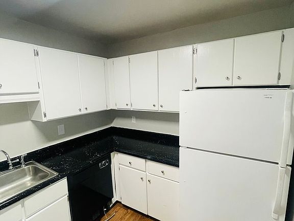 4th image of 457 White Dr Unit A8