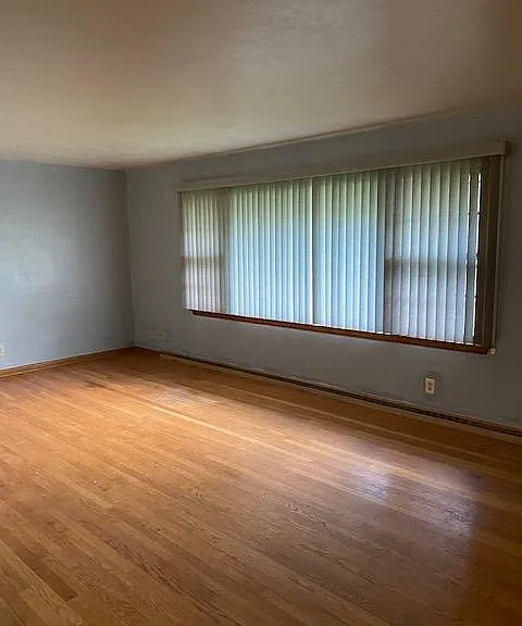 Living room 14 X 25