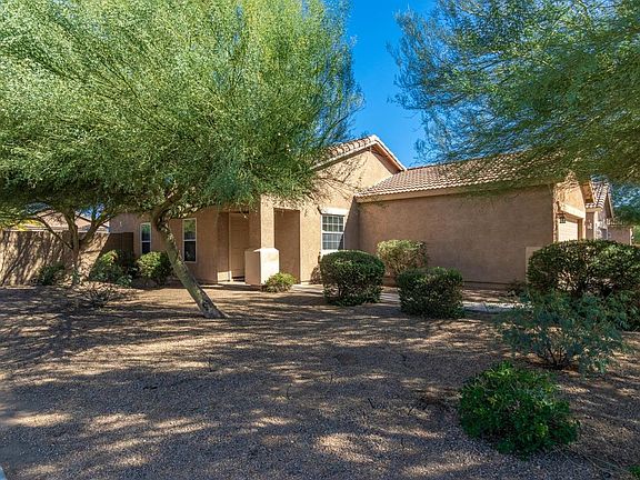 4th image of 15444 W Maui Ln