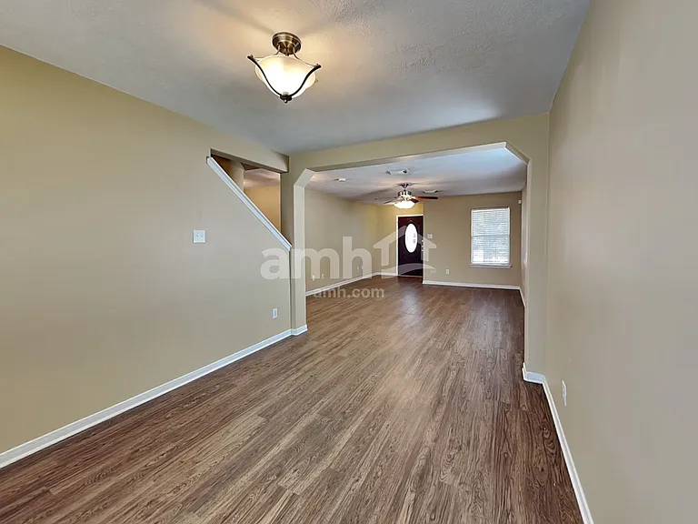 8002 Ginger Park Dr — Photo 13
