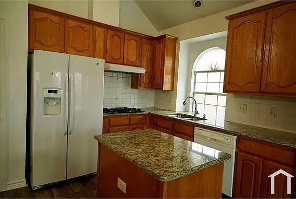 311 Fort Edward Dr — Photo 11