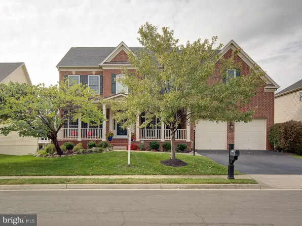 43359 Hollybank Pl, Chantilly, VA 20152