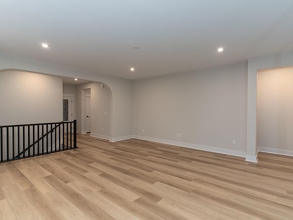 4th image of 2224 Silver Peak Dr