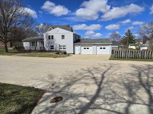 304 6th St E, Cresco, IA 52136