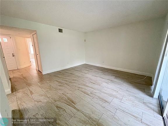 4th image of 928 Coral Club Dr #928