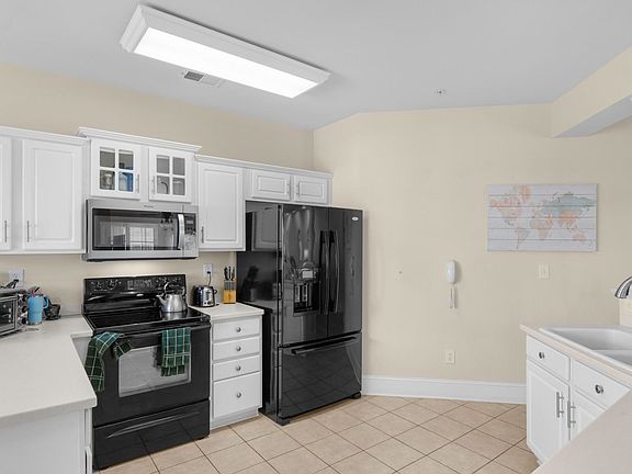 5th image of 2180 Waterview Dr. #738
