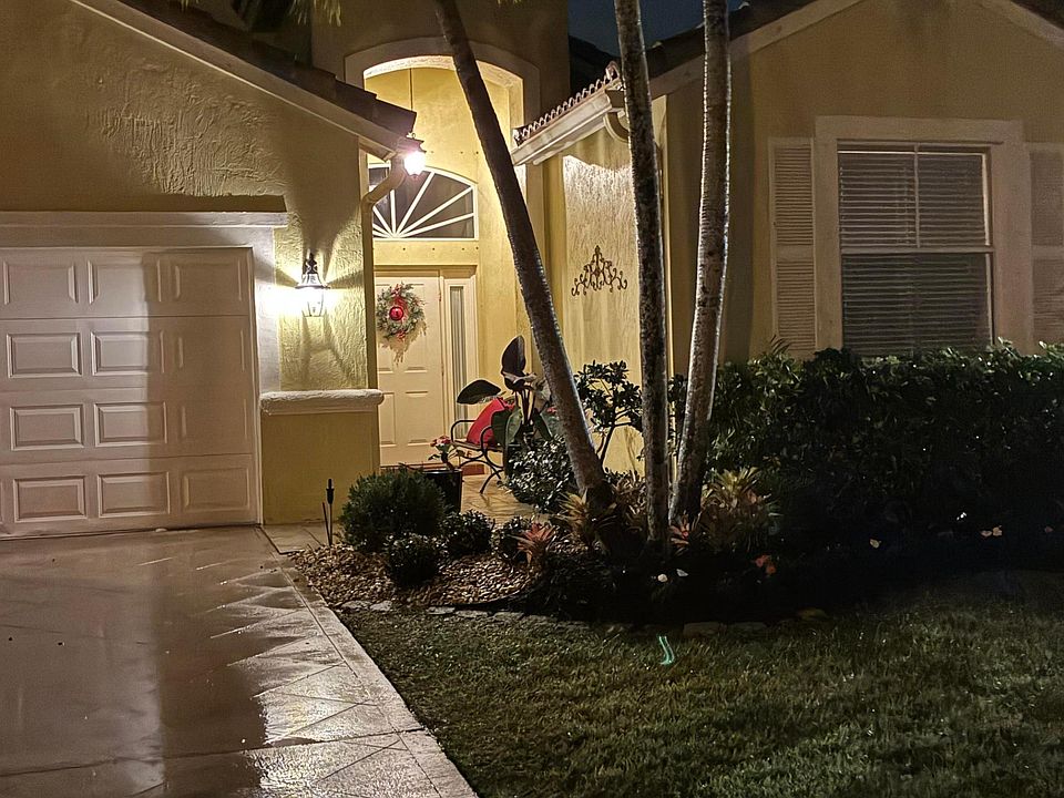 1st image of 9592 Lago Drive