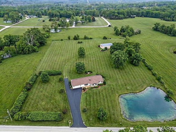 3rd image of 6469 Cuivre Ford Rd