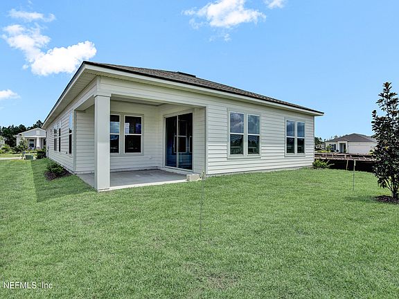 5th image of 38 FALMOUTH Drive