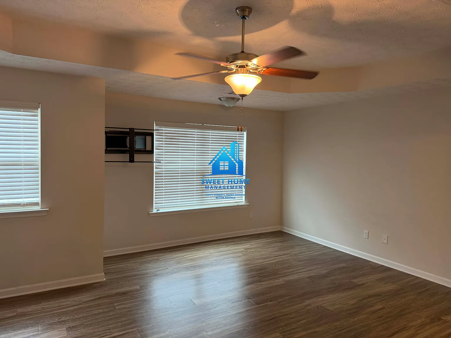 3 bed, 1959 sqft, $2,200 — Photo 4