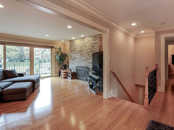 3rd image of 1760 W Carol Ct