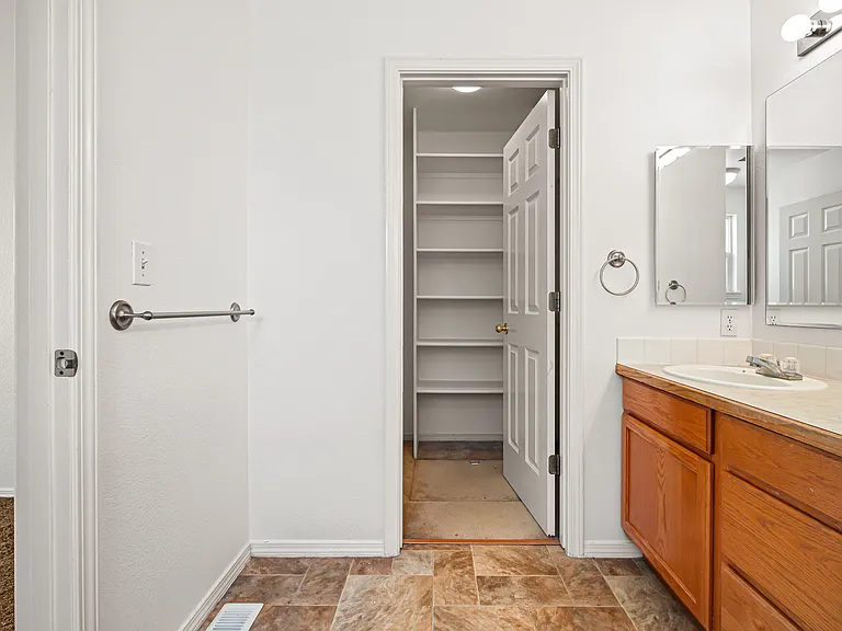 658 N Katie Way — Photo 24