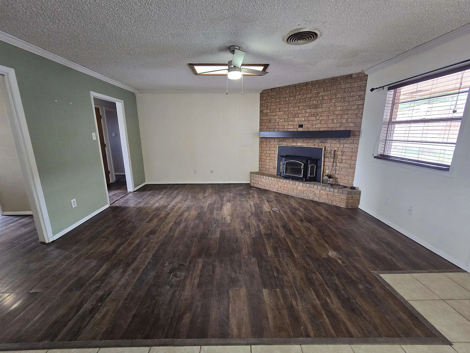 4 bed, 1794 sqft, $2,500 — Photo 3